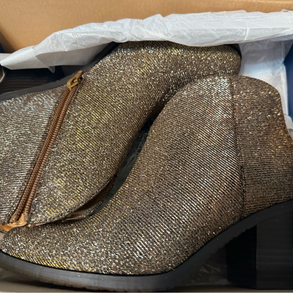 Gold Glitter Ankle Boots White Mountain Size 6